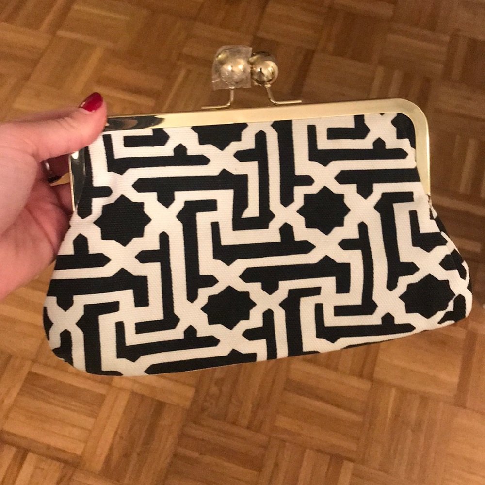 NEW C Wonder clutch!